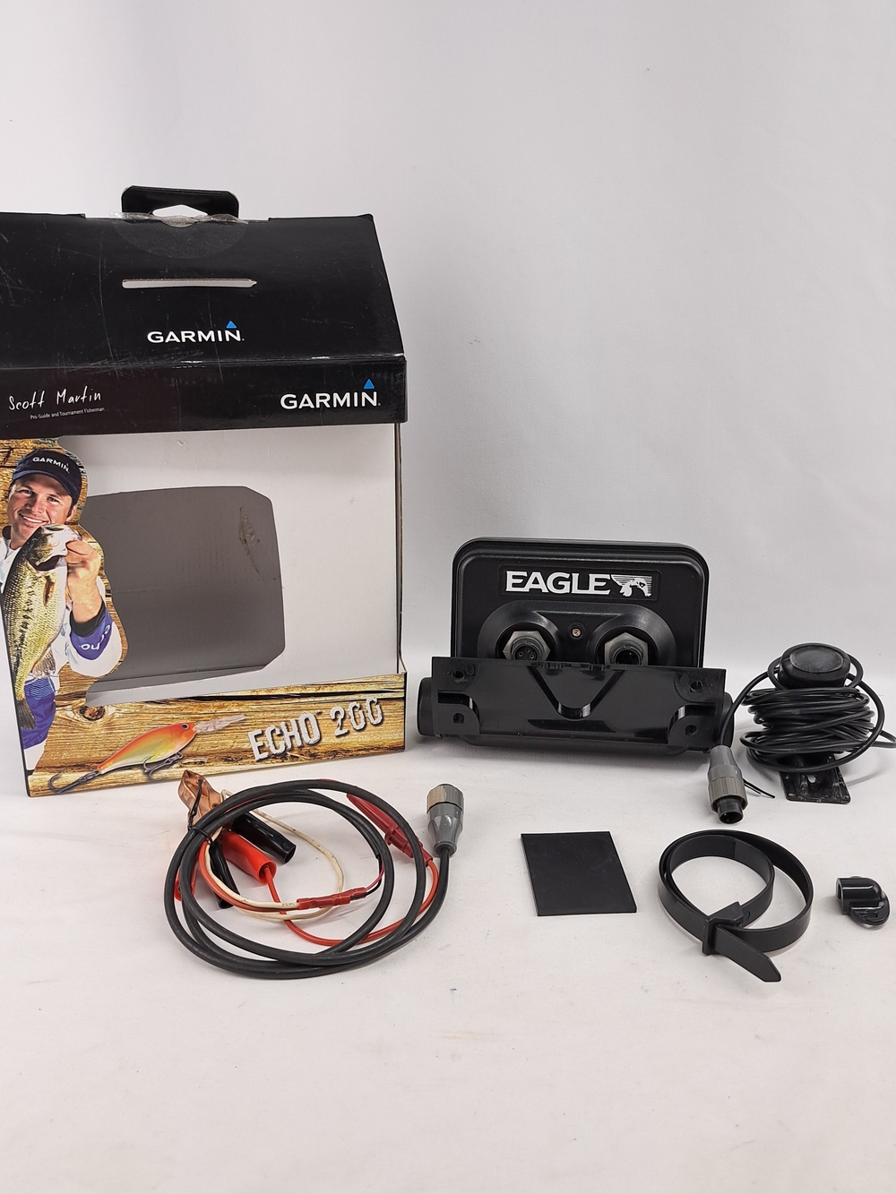 Garmin Echo 200 Fish Finder with Eagle Transducer and Cables for parts or repair